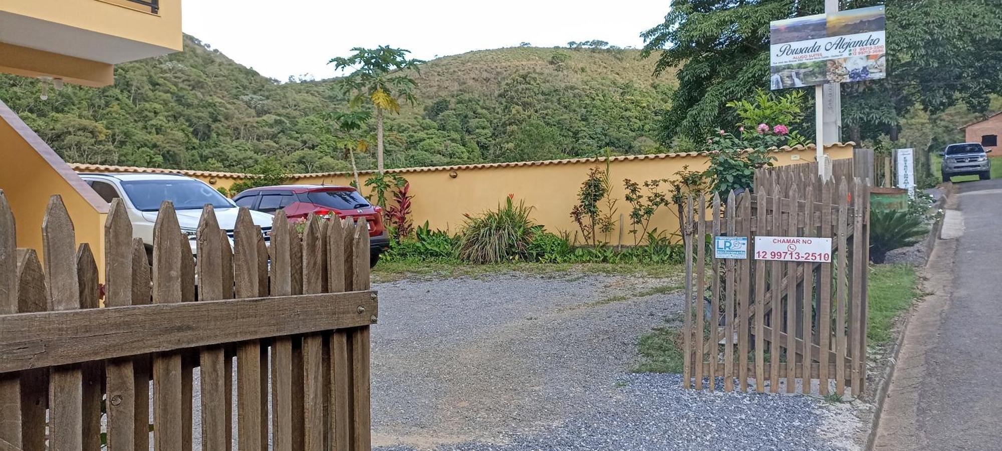 Pousada Alejandro クーニャ エクステリア 写真